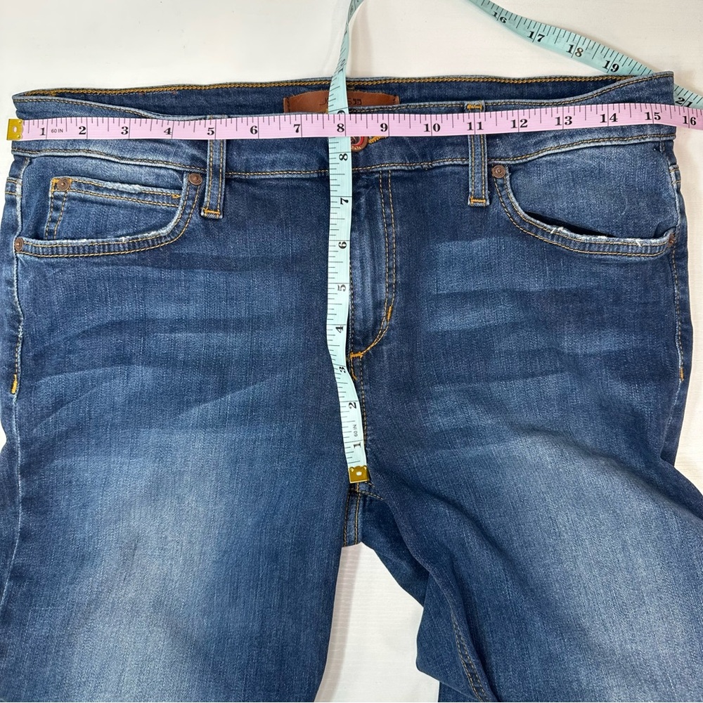 Joe’s Jeans The Olivia Mid Rised Cropped Flare - Picture 15 of 16